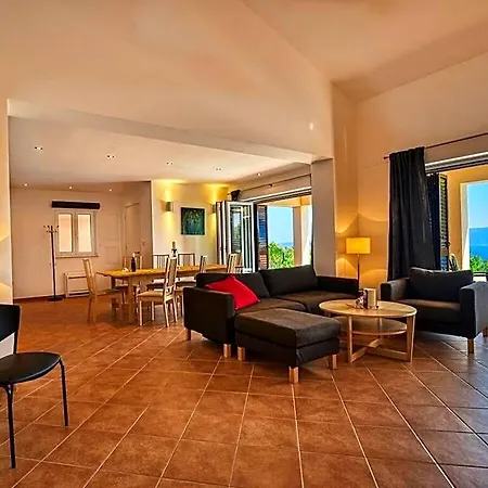 Casa Ina Al Mare Hotel 3*