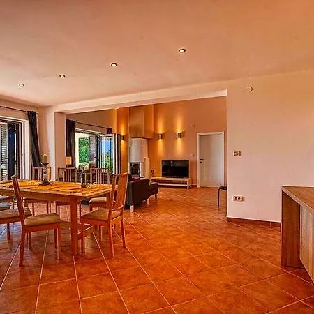 Casa Ina Al Mare Hotell