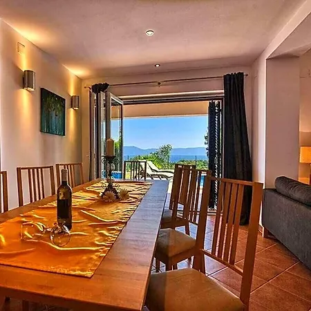 Casa Ina Al Mare Hotell 3*